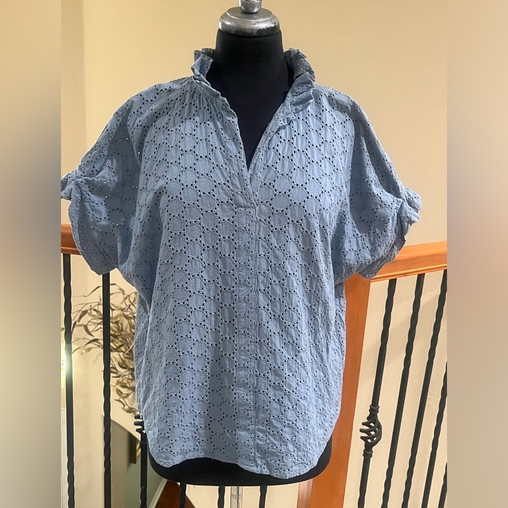 BLUE EYELET JAG TOP FEMININE,NOSTALGIC, CASUAL CUT OUT PATTERN SIZE S/M